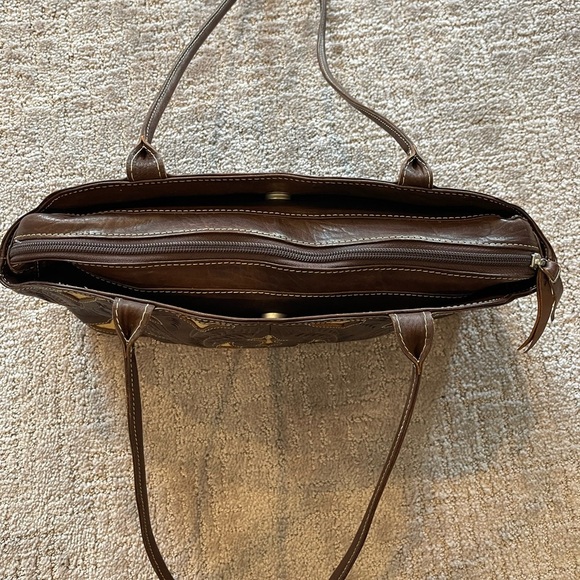 Leaders In Leather Scroll Cut Out Tooled Leather  Bag, Medium Size, Brown/Ivory - Picture 3 of 16